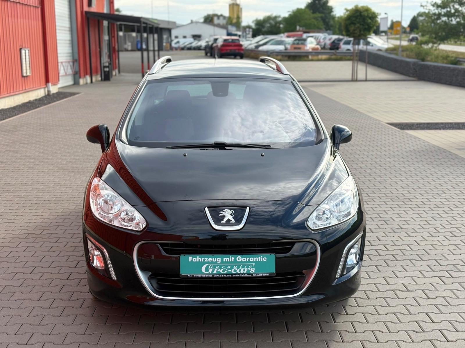 Peugeot 308 2012 — photo 9