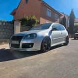 Volkswagen Golf GTI Pirelli - Volkswagen Golf GTI pirelli mit Benzin-Antrieb