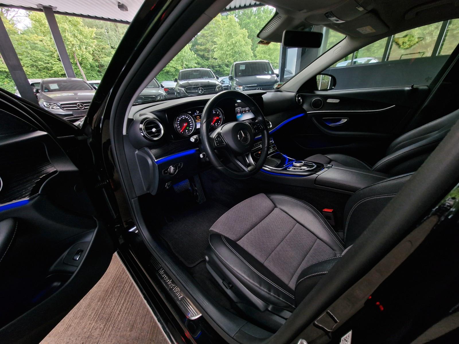 Mercedes-Benz E 220d Lim. AVANTGARDE Teilleder/Kamera/LED