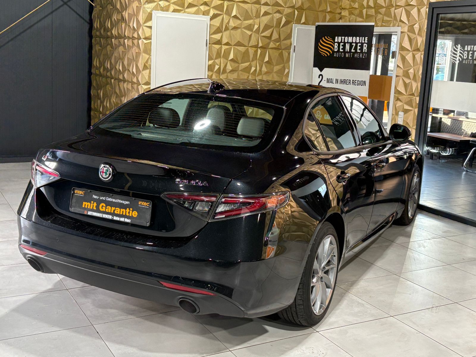 Fahrzeugabbildung Alfa Romeo Giulia Ti Q4/MEMORY/KAMERA/NAVI/ACC/APPLE/SHZ