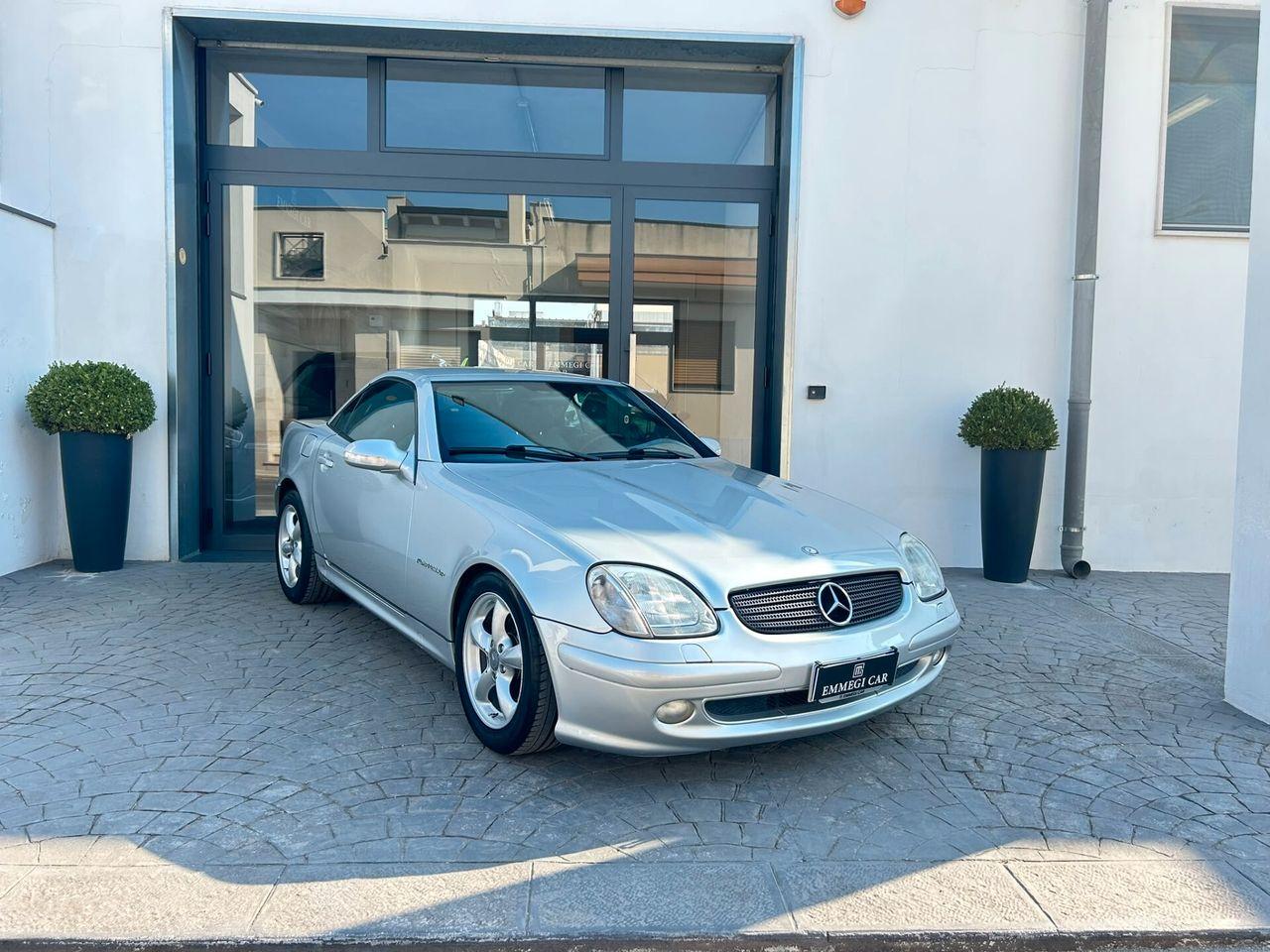 Mercedes-Benz SLK 230