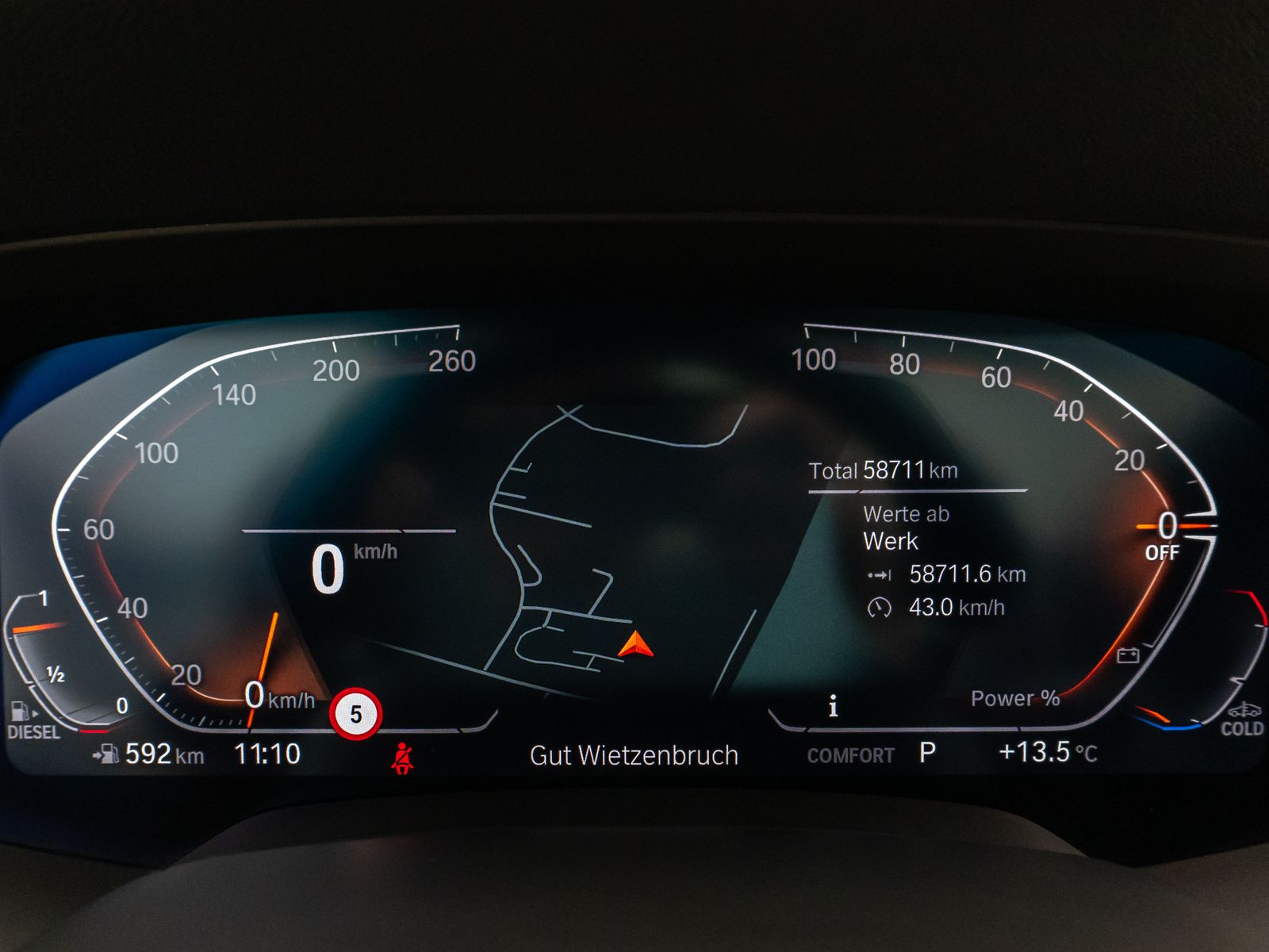 Fahrzeugabbildung BMW X5 xD30d M Sport Panorama Laser 360°HUD DAB B&W