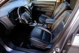 Mitsubishi Outlander 2.0 PHEV instyle Aut. Leder|Navi|Clima - Mitsubishi Outlander Instyle mit Hybrid-Antrieb (Benzin/Elektro)