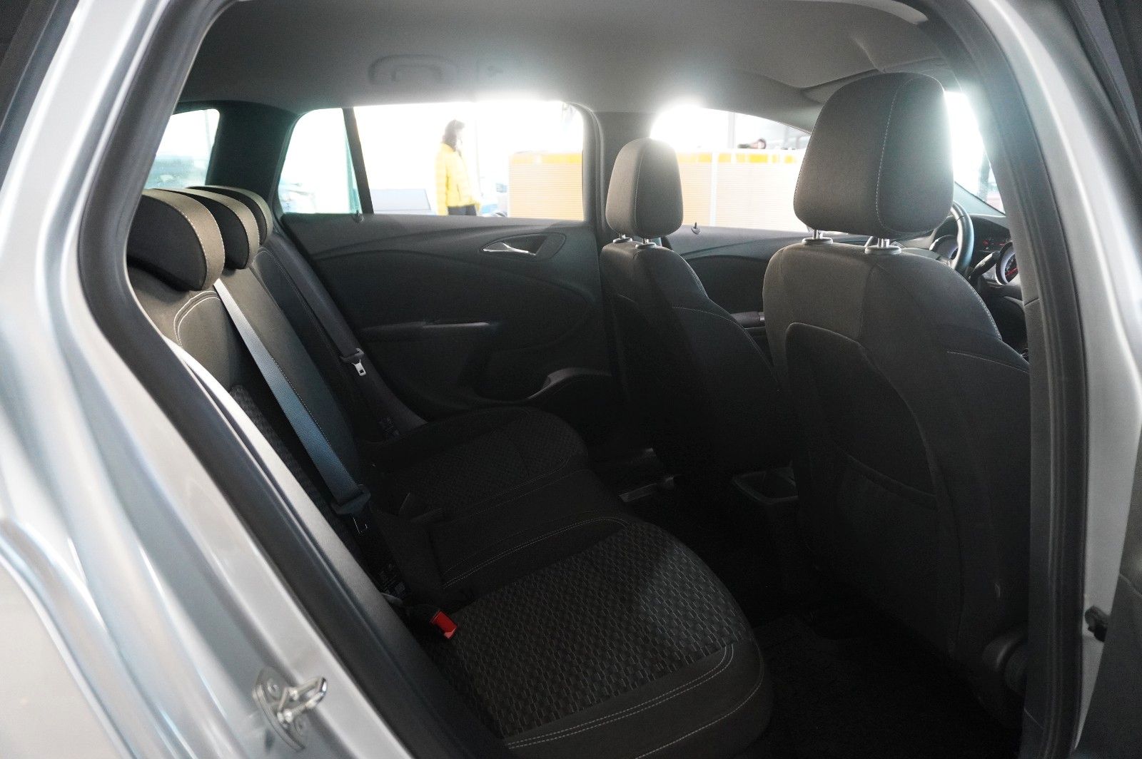 Fahrzeugabbildung Opel Astra K ST 1.0 BUSINESS NAVI/LED/SHZ/TEMP./SPORT