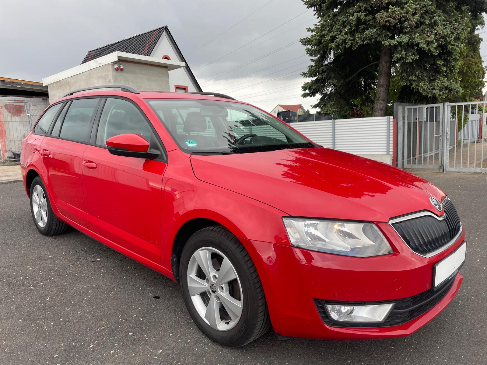 Skoda Octavia 1.4 TSI  DSG Elegance Combi*SHZ*AHK*DAB*