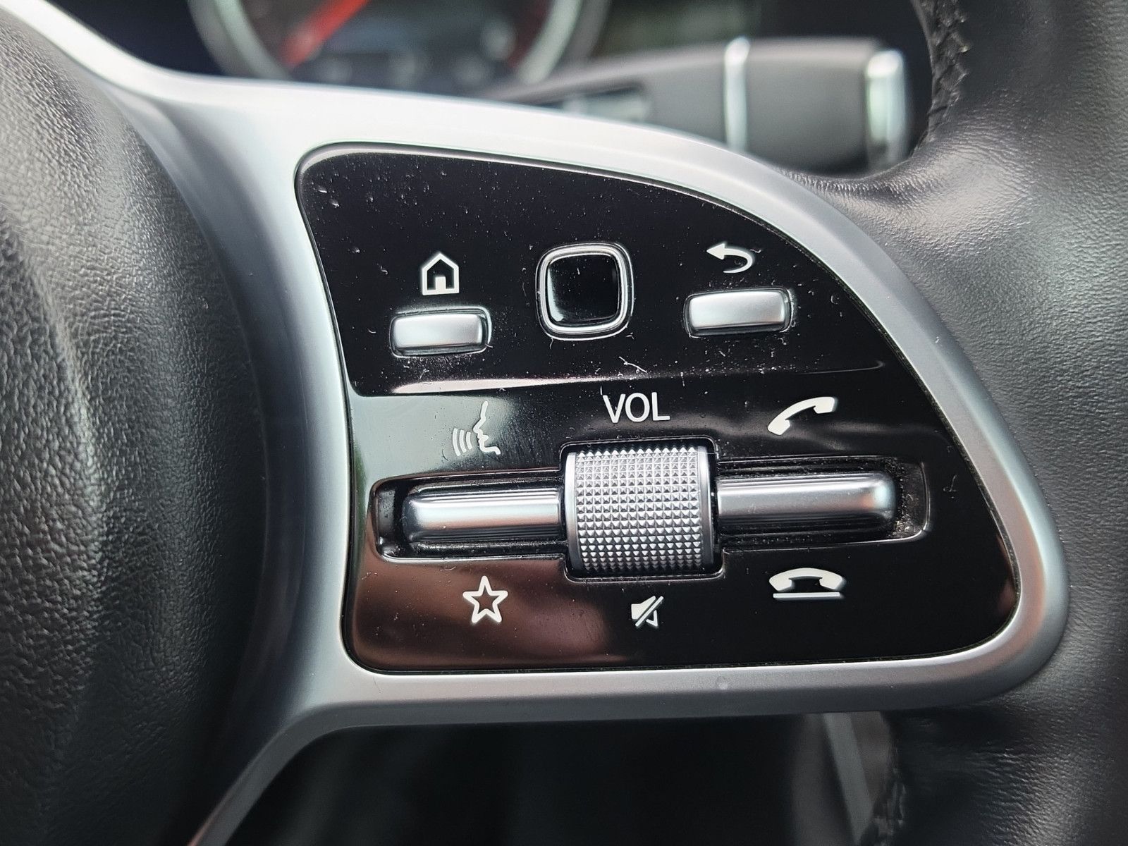 Fahrzeugabbildung Mercedes-Benz E 350 E Limousine Avantgarde Aus 1.Hand