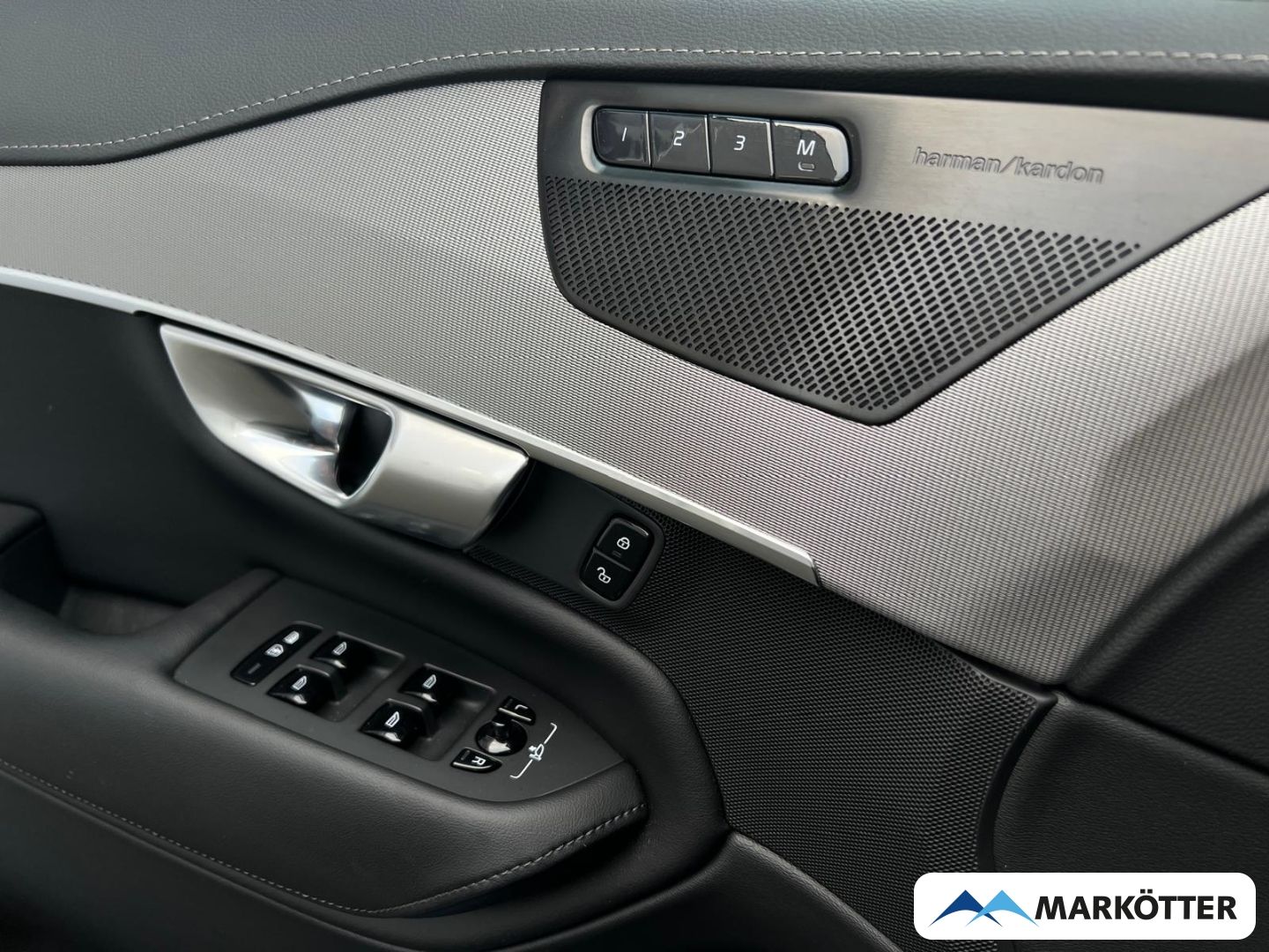 Volvo XC90 T8 AWD Ultimate ACC AHK 360° PANO MEMORY foto 14