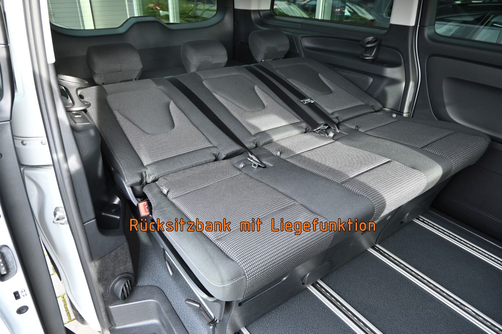 Fahrzeugabbildung Mercedes-Benz Vito VANSTAR PÖSSL 119 CDI 4MAT. Tourer Pro Lang