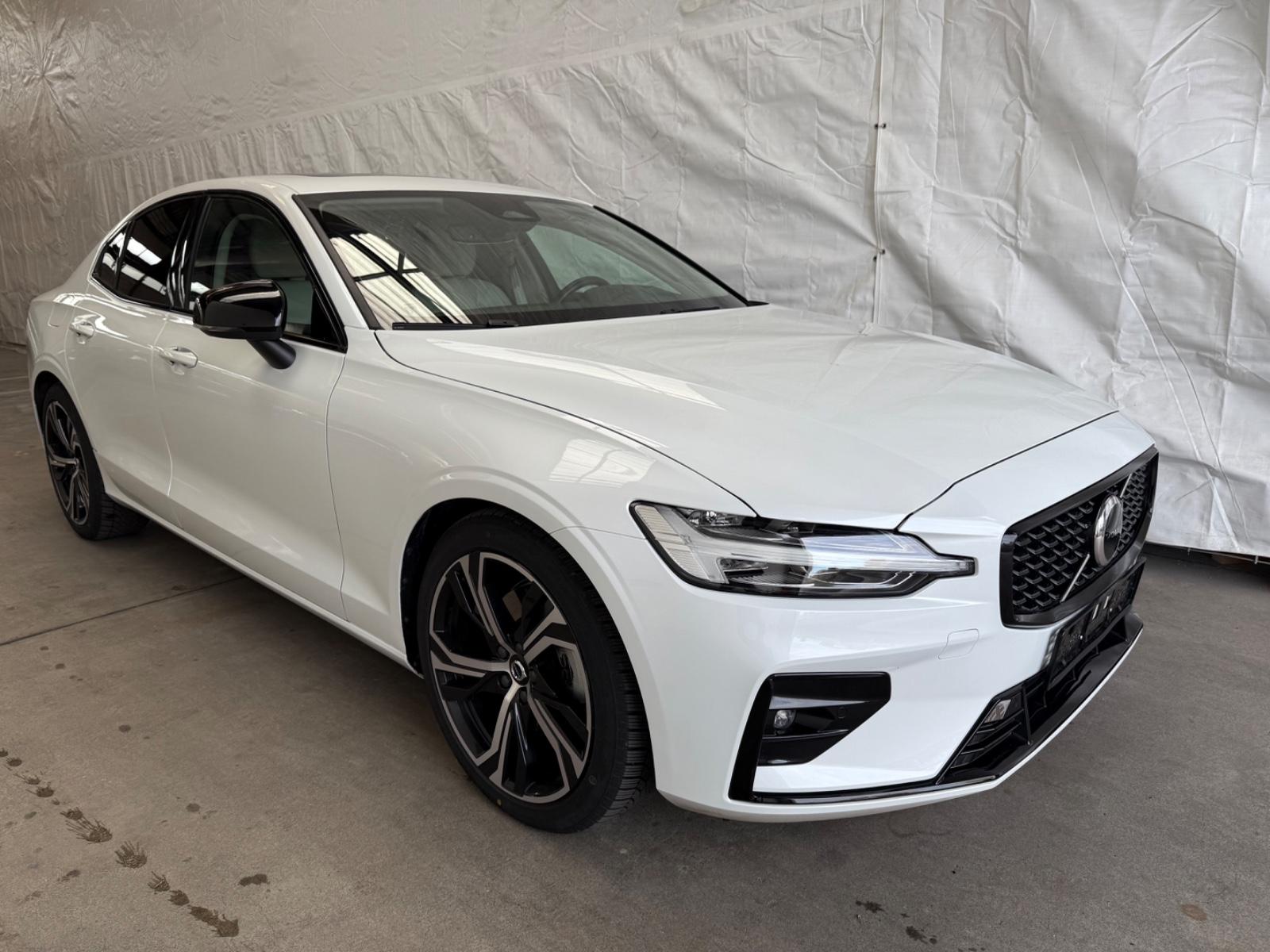 Volvo S60 B5 Plus Dark Panoram Leder CarPlay LED Kamer