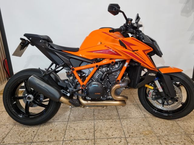 KTM 1390 Super Duke R evo