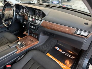 MYAUTOCENTER – Gebraucht- und Jahreswagen mit Werkstattservice in Pfaffenhofen Mercedes-Benz E 220 CDI Limousine BlueEfficiency *2. Hand*SHZ*