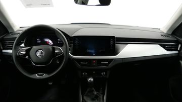 Skoda Kamiq Tour 1,0 TSI NAVI PDC beh. Lenkrad SHZ