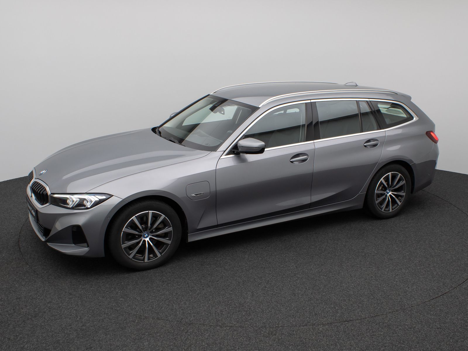 Fahrzeugabbildung BMW 320e Kamera DAB HiFi Sport Leder WidscreenDispl