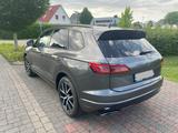 Volkswagen Touareg 3.0 V6 TDI 170kW 4MOT Tiptr. R-Line ... - Volkswagen Touareg: Firmenfahrzeug