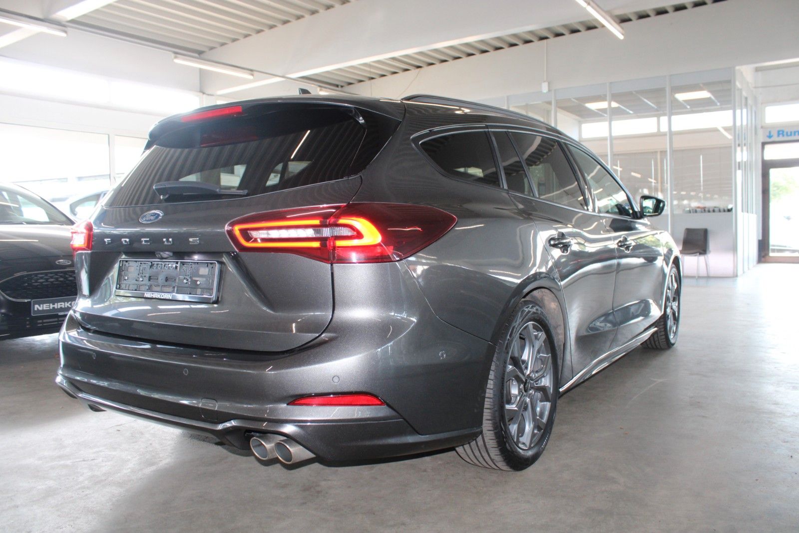 Fahrzeugabbildung Ford Focus ST-Line Aut. LED ACC BLIS WinterPaket uvm.