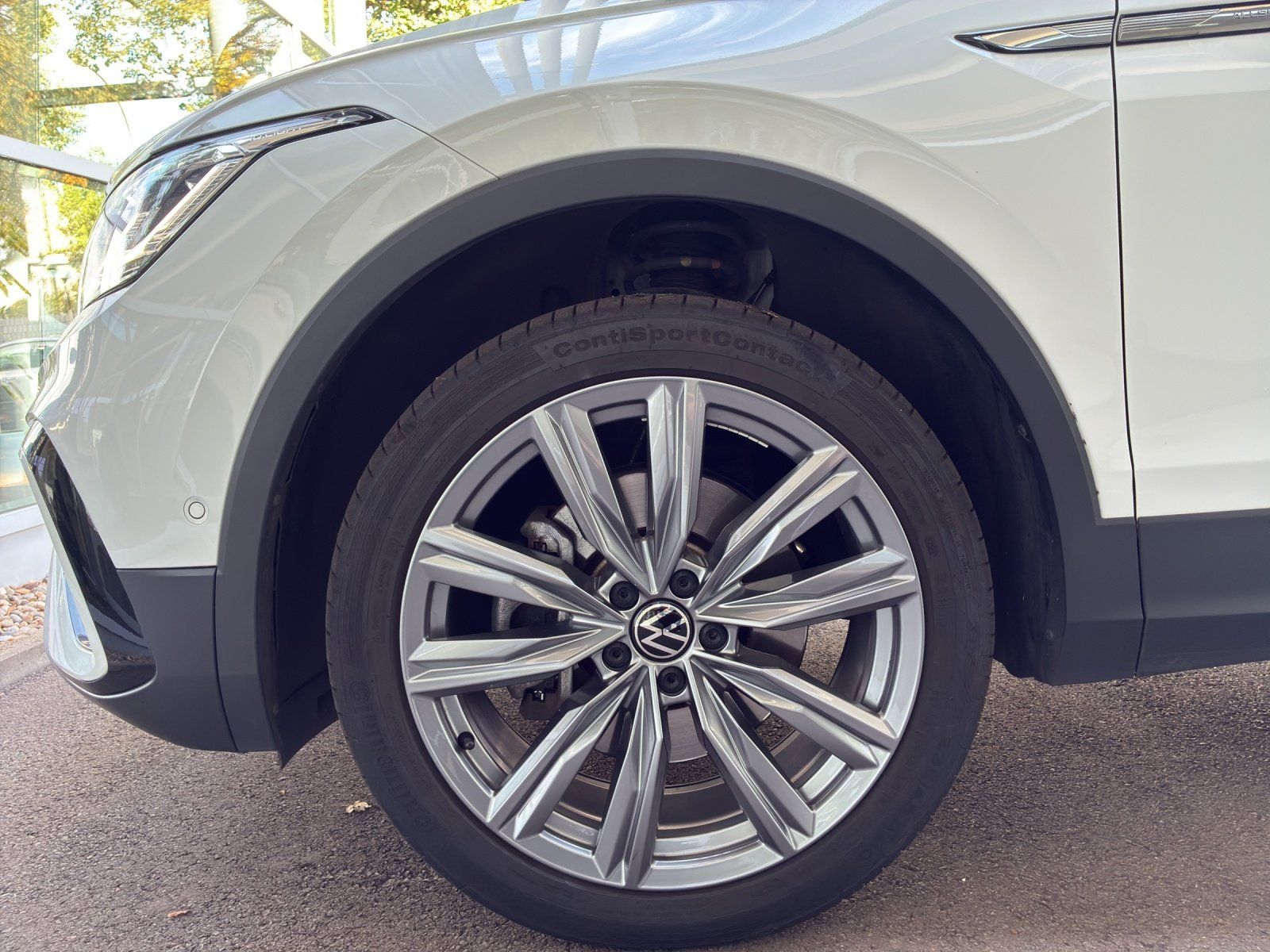 Fahrzeugabbildung Volkswagen Tiguan Allspace 2.0 TSI 4Motion Elegance 360,AHK