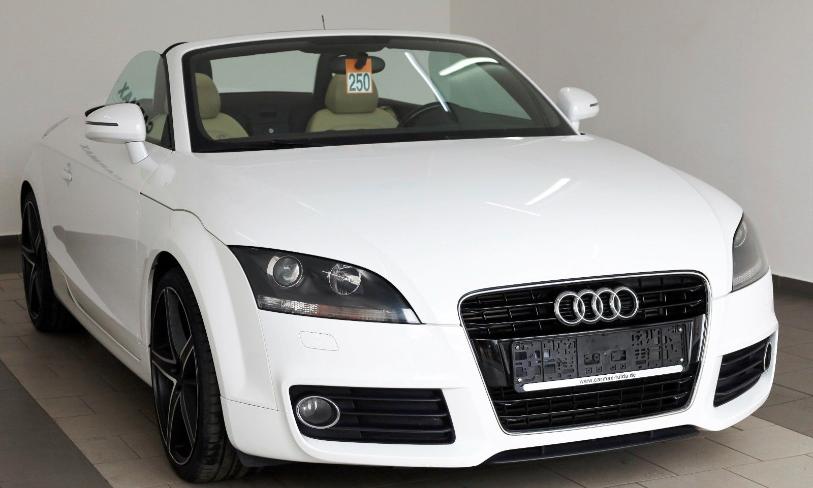 Fahrzeugabbildung Audi TT 2.0 TFSI Roadster Leder,Navi,Xenon,SH,SR+WR