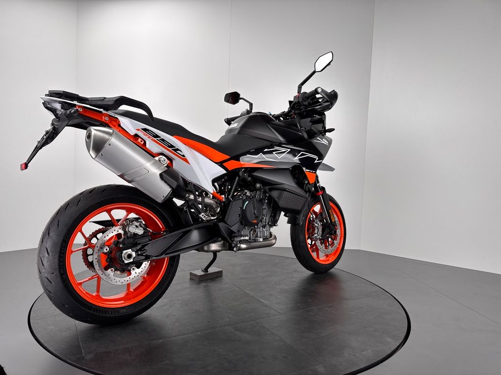 Fahrzeugabbildung KTM 890 SMT *NEUFAHRZEUG *0KM