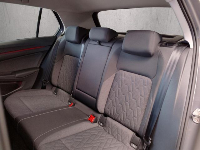 Golf MOVE 1.5 eTSI DSG Klima Navi Einparkhilfe