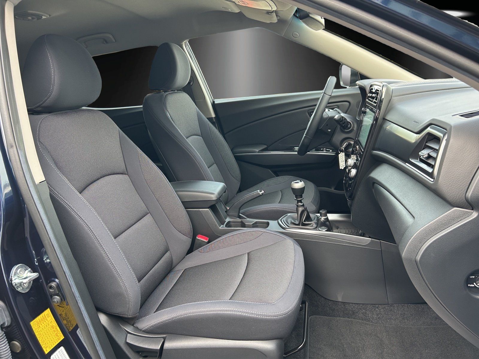 Fahrzeugabbildung Ssangyong Tivoli Fizz 1.5 T-GDI KAMERA/SHZ/NAVI/PDC/DAB/