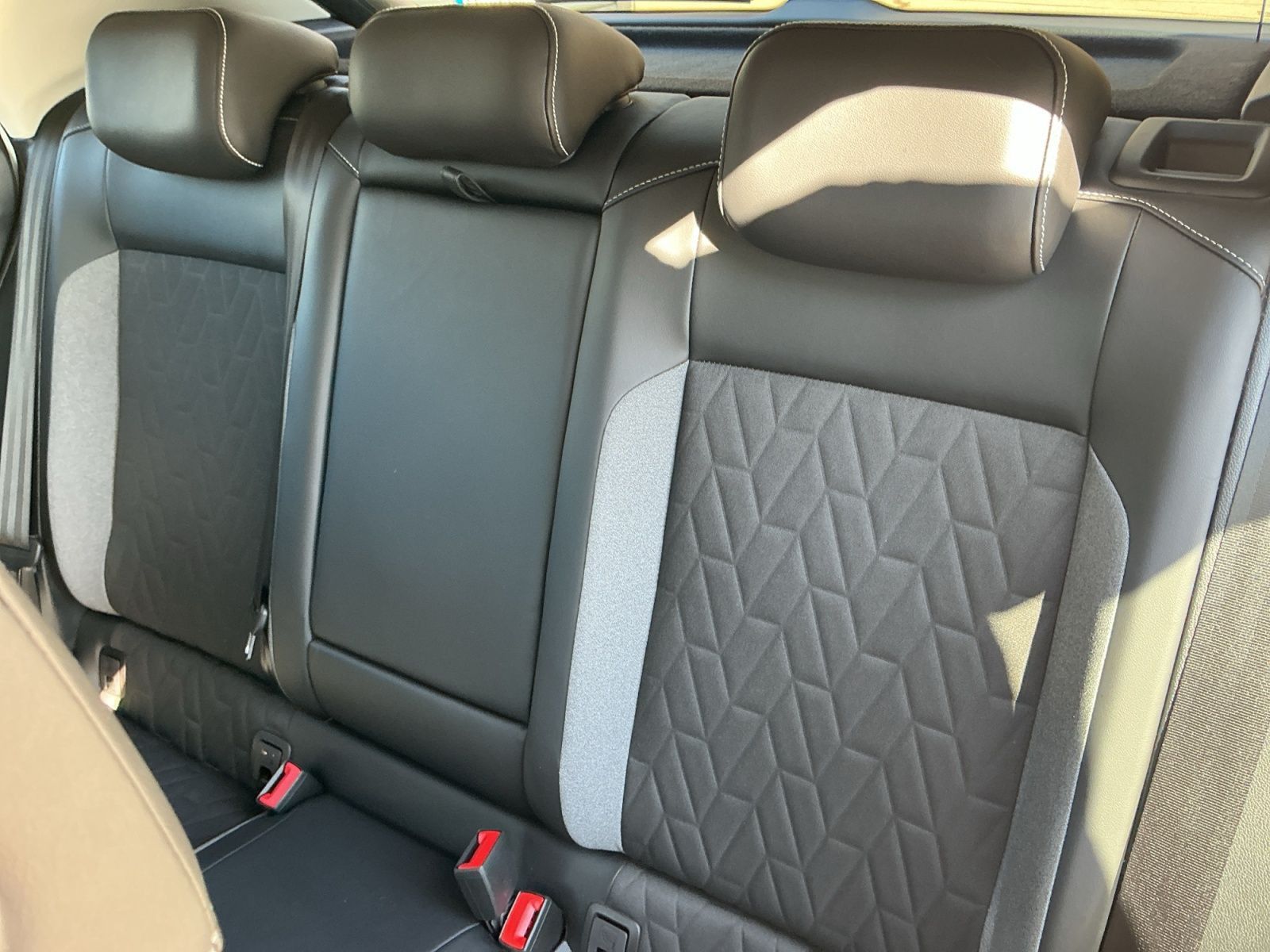 Volkswagen T-Roc - Bild 11