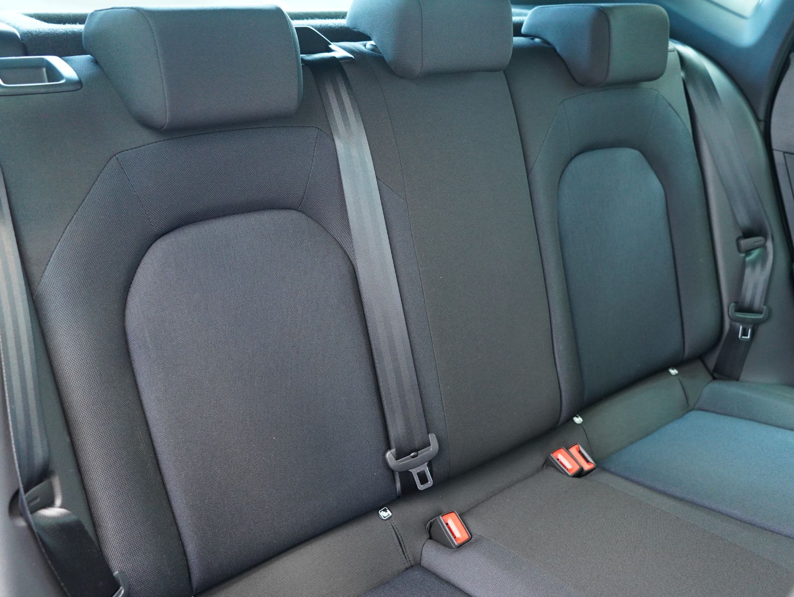 Fahrzeugabbildung SEAT Arona 1.0 TSI FR LED/ACC/KAMERA/VIRTUAL/18"