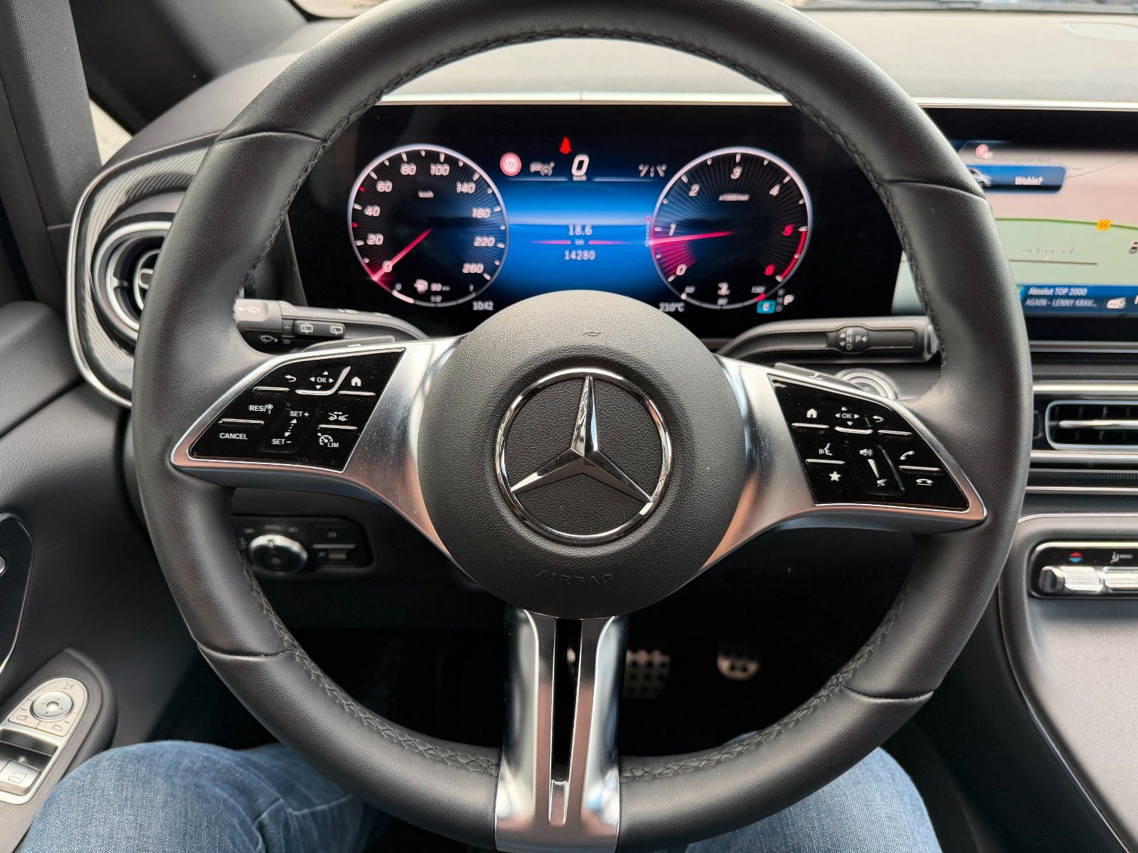 Fahrzeugabbildung Mercedes-Benz V 250 d STYLE LED AHK2,5to DISTRONIC LED