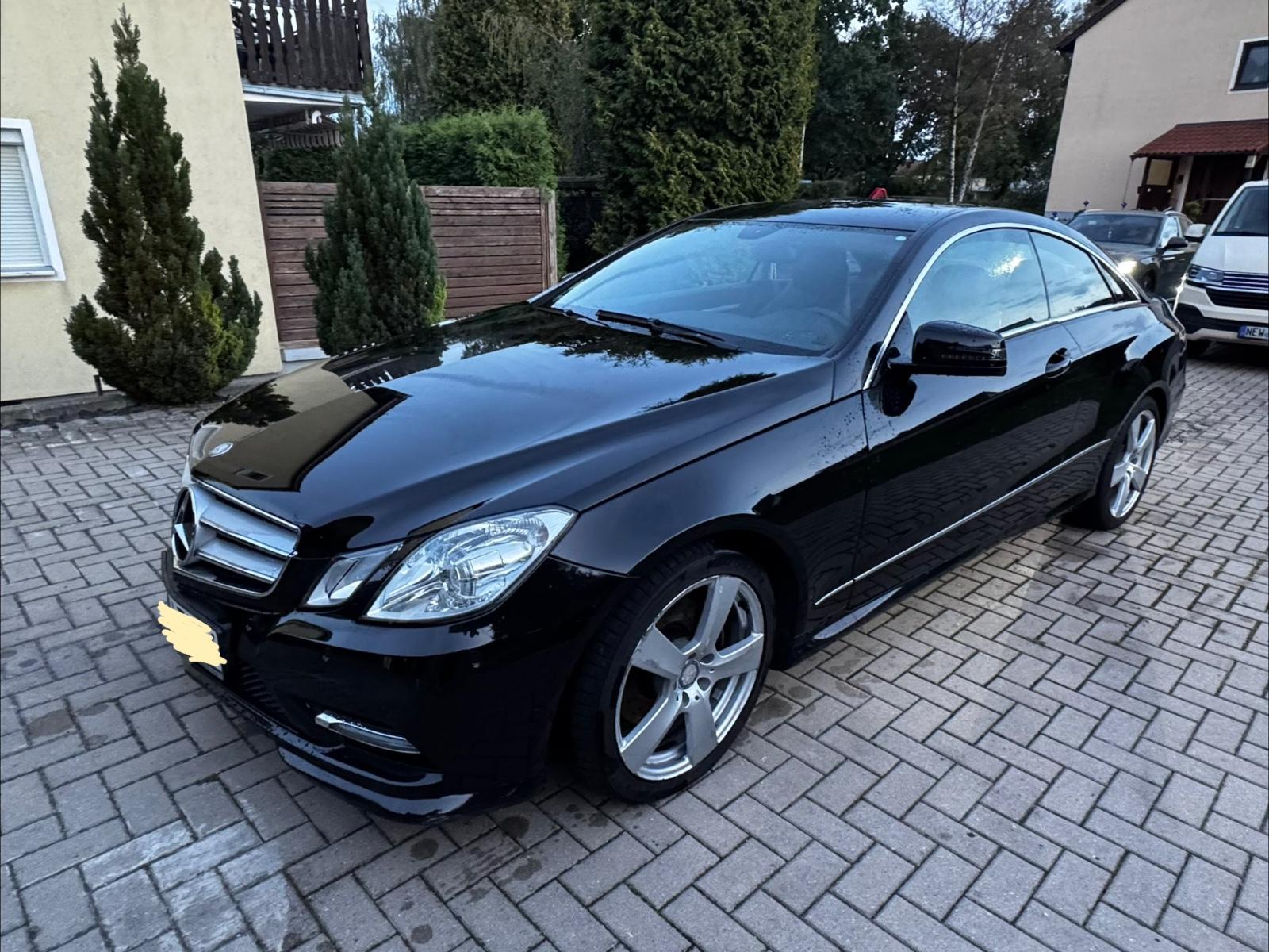 Mercedes-Benz E 220 Coupé E 220 CDI Standard