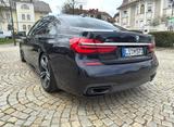 BMW 730d xDrive - - blaue BMW 7er Reihe