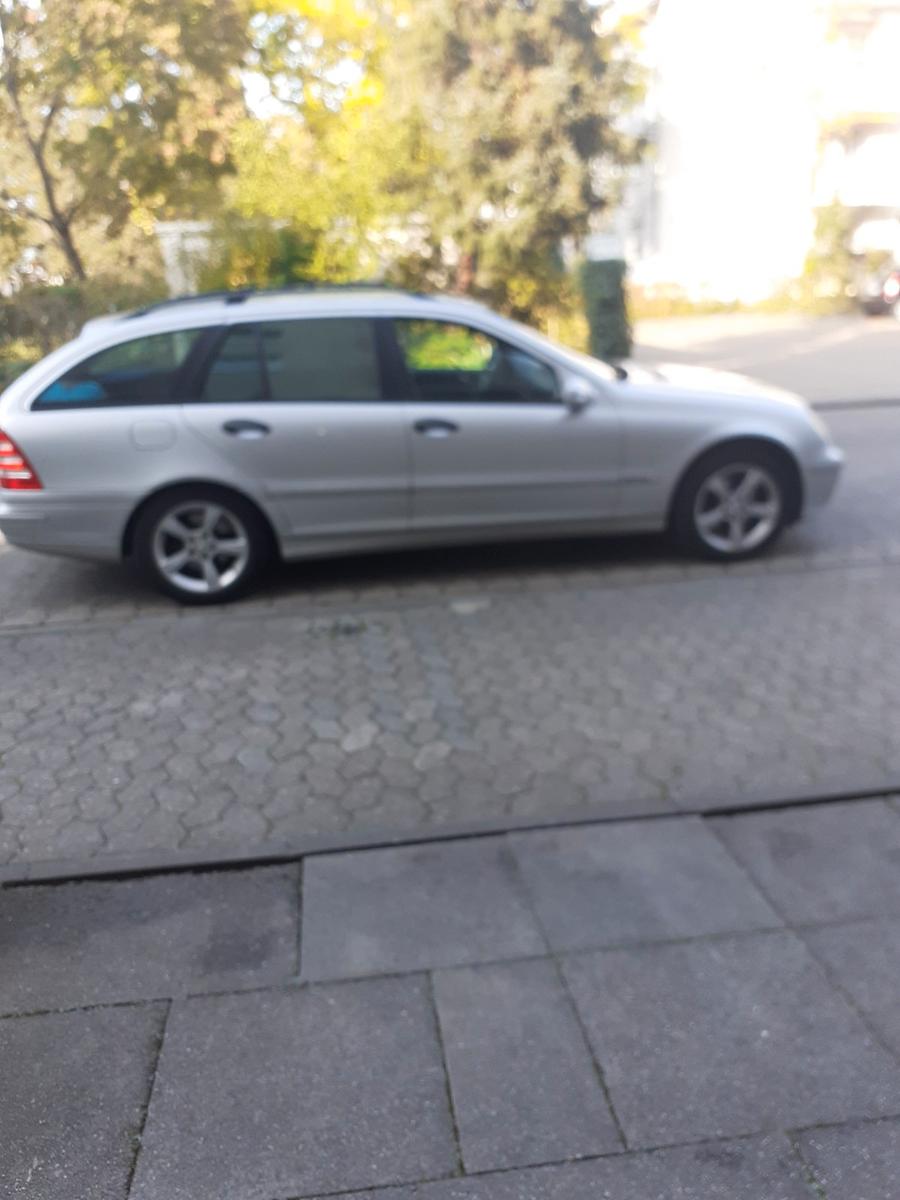 Mercedes-Benz C180 2004 — photo 5