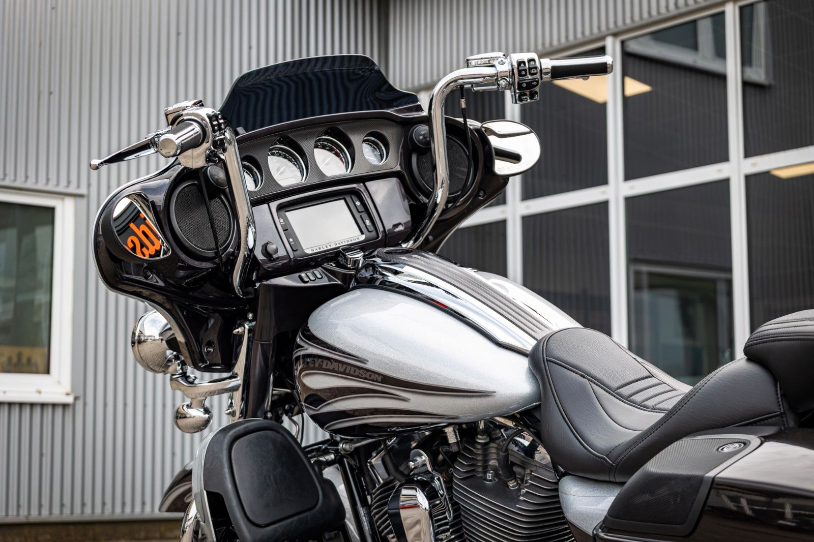 Fahrzeugabbildung Harley-Davidson CVO STREET GLIDE 110 FLHXSE - KESSTECH