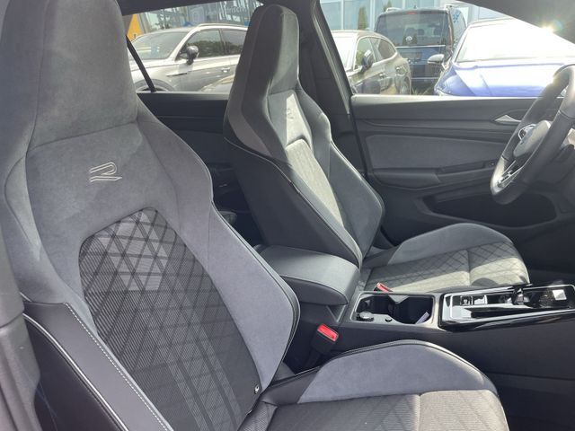 Golf Variant R-Line eTSI DSG Black Style Navi