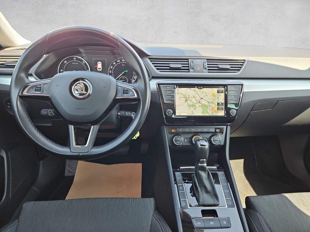 Fahrzeugabbildung SKODA Superb Combi Ambition 4x4,DSG,AHK,el.Heckklappe