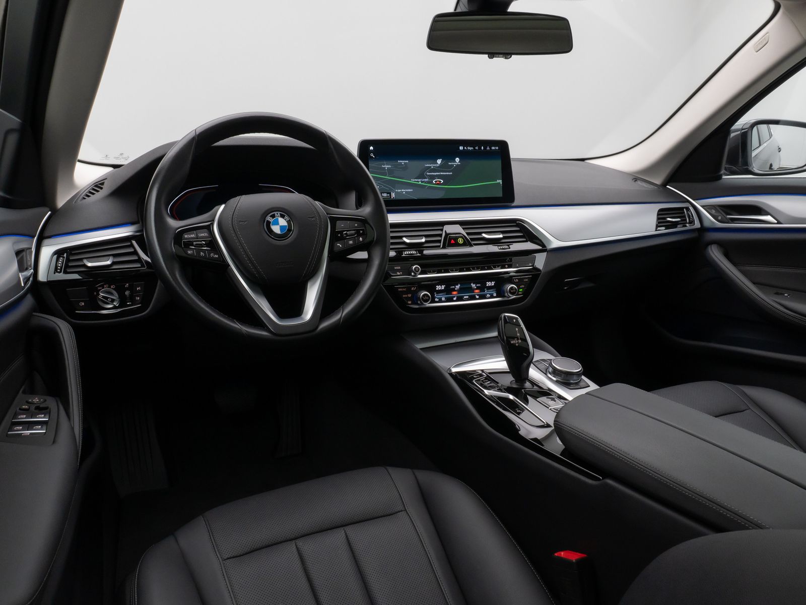 Fahrzeugabbildung BMW 520d Panorama Kamera HUD DAB 4Klima Alarm 19Zoll