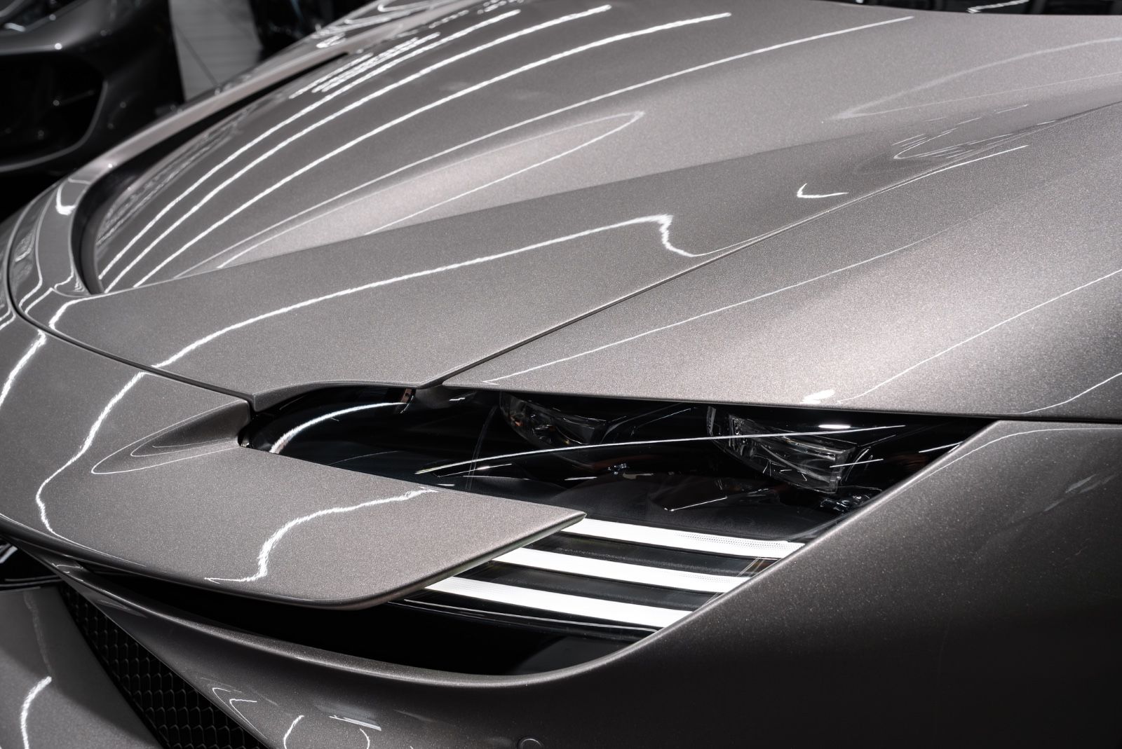 Fahrzeugabbildung Ferrari SF90 Spider FULL CARBON/LIFT/PAINTED SHIELDS