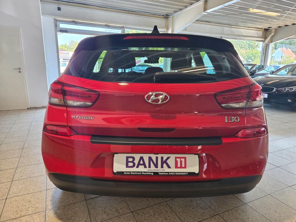 Hyundai i30 Intro HU AU NEU – Ansicht 6