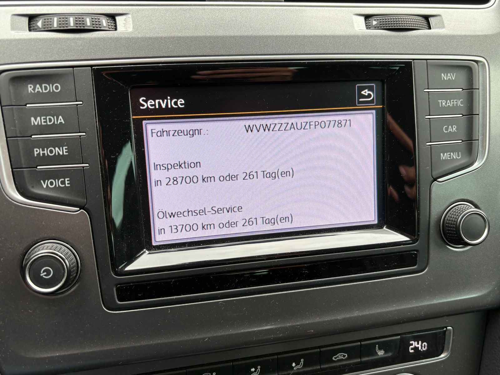 Fahrzeugabbildung Volkswagen Golf VII 1.6 TDI Lim. Lounge Navi Klima 2.HAND