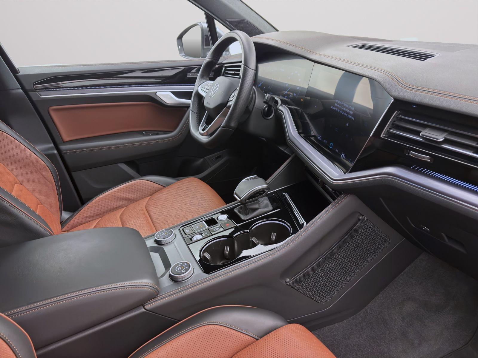 Volkswagen Touareg 3.0 TDI Tiptronic 4M R-LINE LUFT STDHZG 