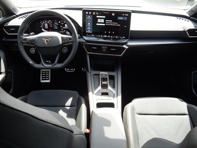 Leon 1.5 TSI MEMORY PDC KAMERA NAVI ACC LED