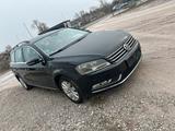 Volkswagen Passat B7 1.8 Benzin Automatik ... - Volkswagen Passat aus 2011: Kombi