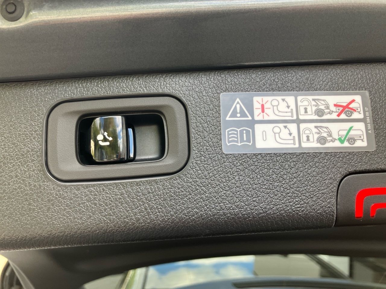 Fahrzeugabbildung Mercedes-Benz C 220 d 4M T AMG AHK Night Pano LED AdvSoundsyst