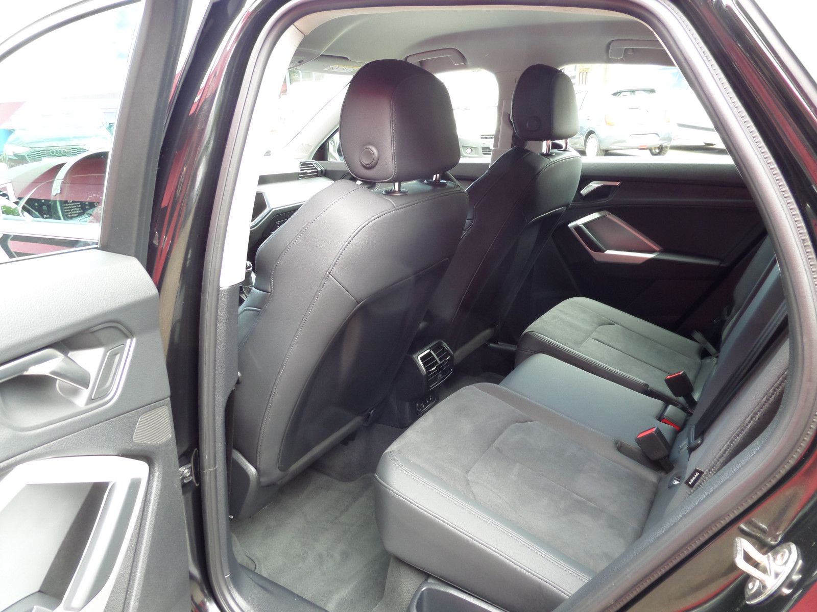 Audi Q3 Sportback 40 TDI quattro S line NAVI-AHK foto 15
