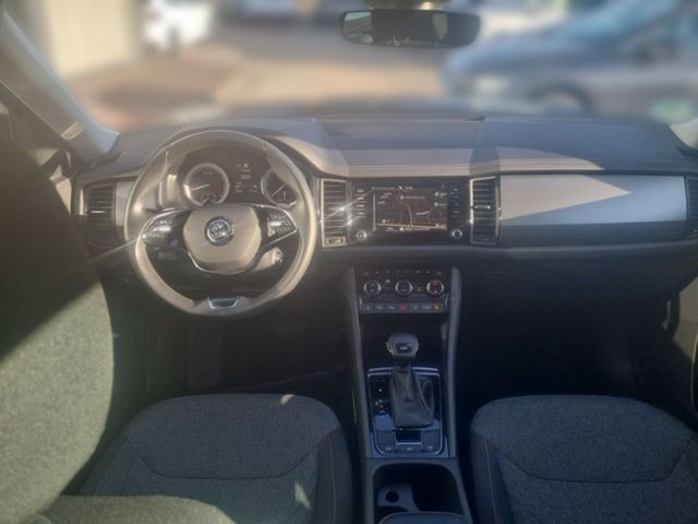 Fahrzeugabbildung SKODA Kodiaq 1.5 TSI DSG Clever NAVI MATRIX-LED