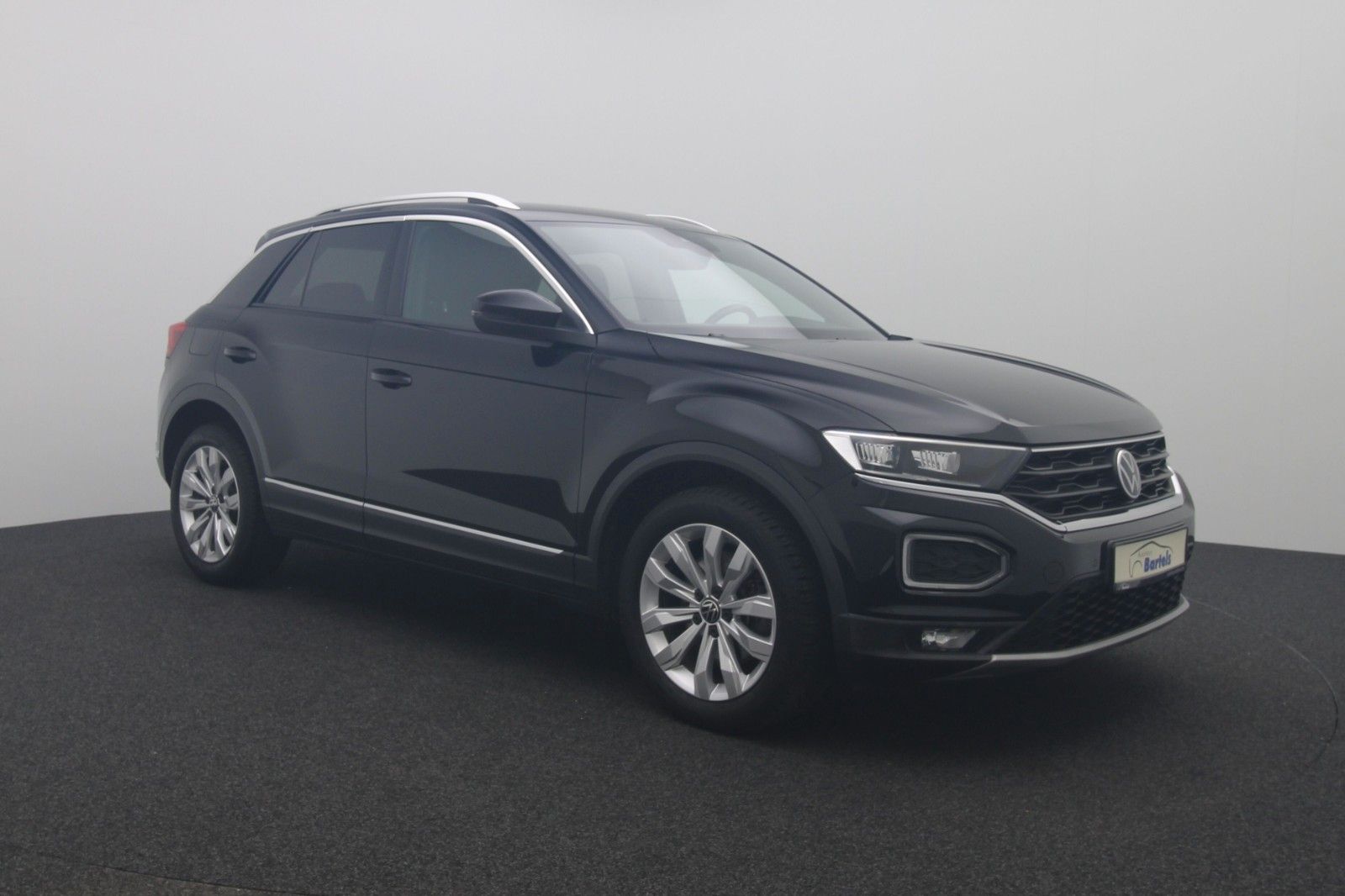 Fahrzeugabbildung Volkswagen T-Roc Sport  ACC Navi DSG LED