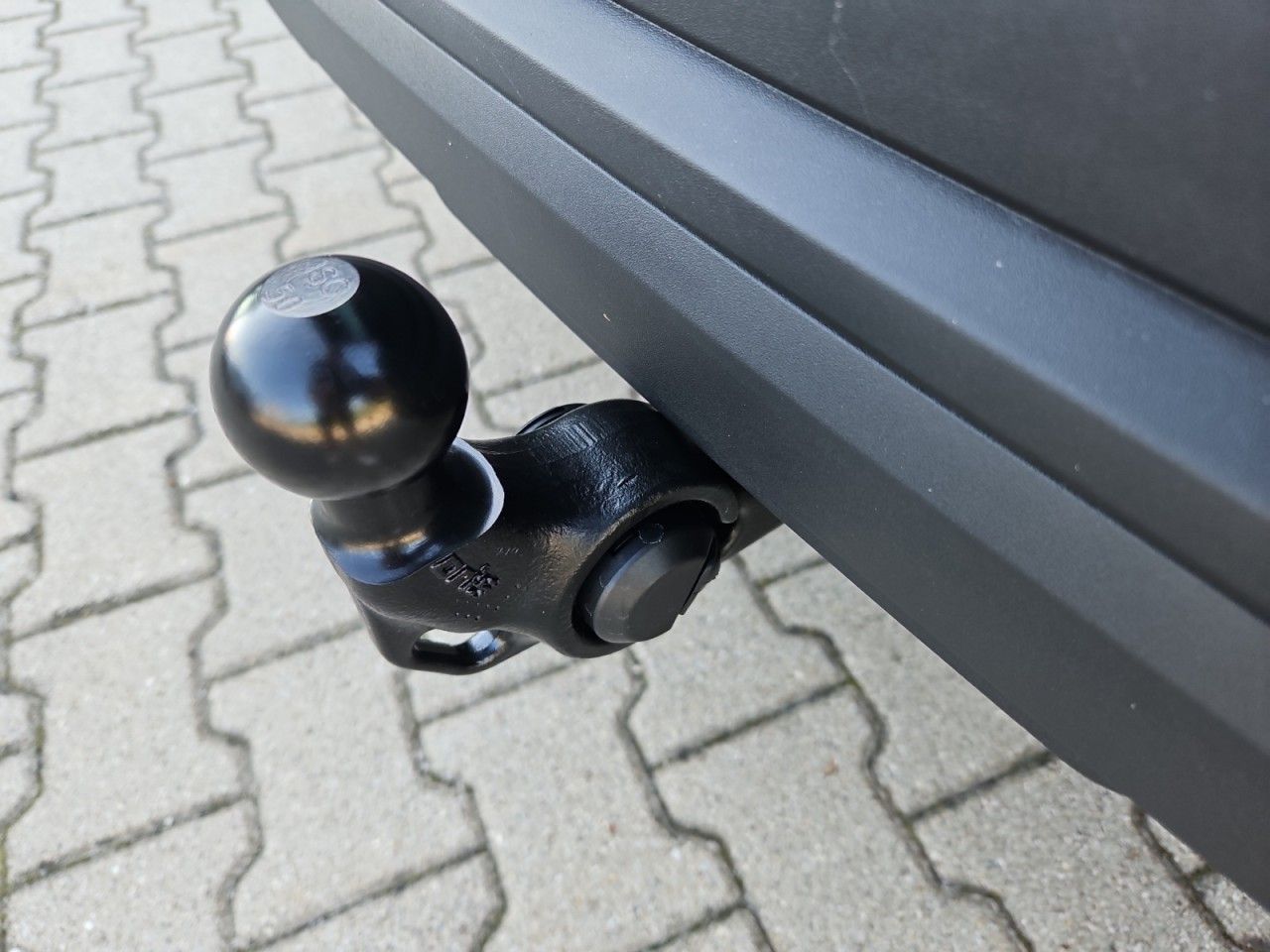 Fahrzeugabbildung SKODA Karoq Selection Style TSI DSG