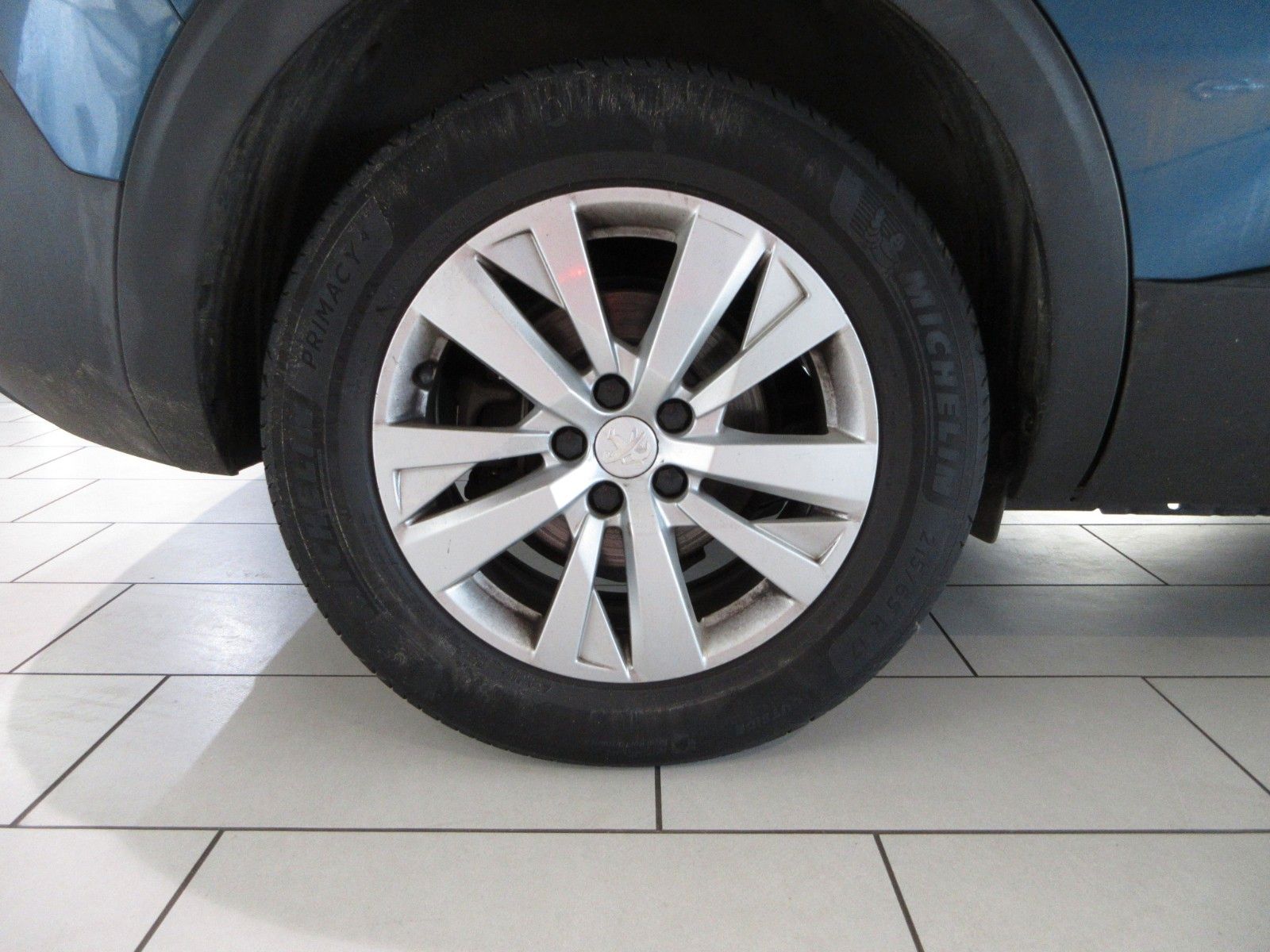 Fahrzeugabbildung Peugeot 5008 Active Pack 1.5D LED/NAVI/AHK/PDC/R´CAM