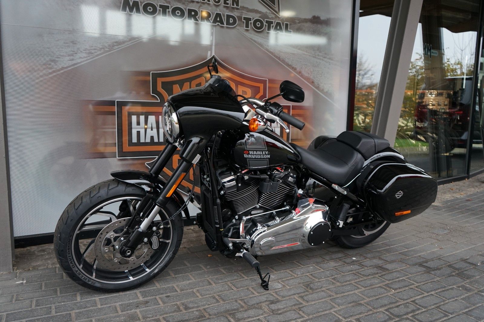 Fahrzeugabbildung Harley-Davidson Softail Sport Glide 107 Sofort Verfügbar 2024