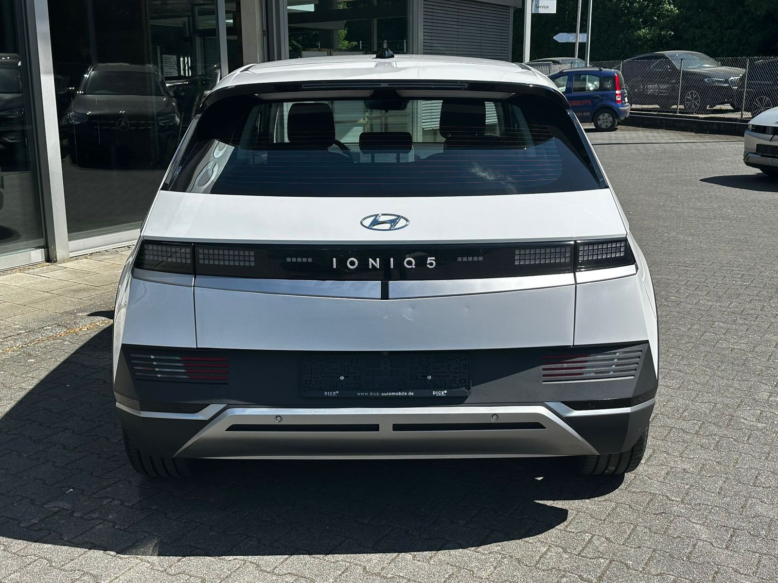 Fahrzeugabbildung Hyundai Ioniq 5 2WD WERKSGAR+NAVI+LED+SHZ+KAMER+DAB+ACC