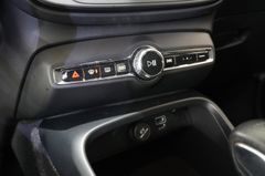 Fahrzeugabbildung Volvo XC 40 T3 MOMENTUM NAVI/LED/KAMERA/VIRT./DAB/AHK
