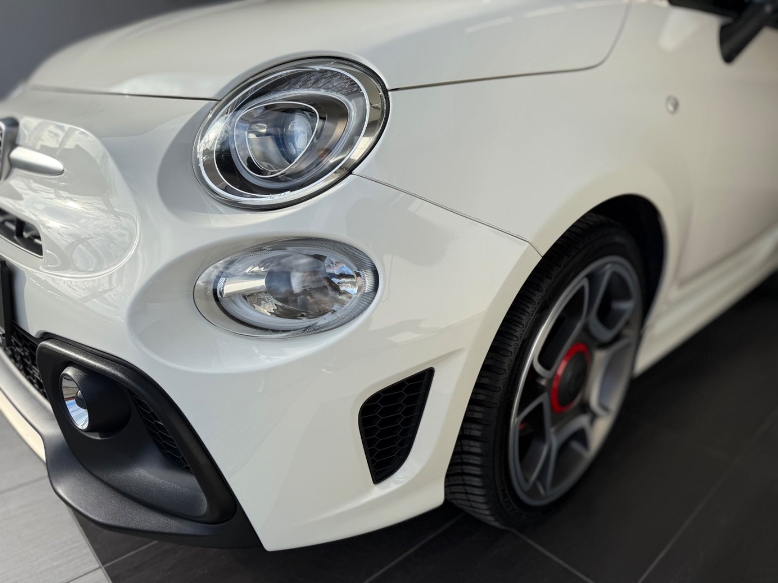Fahrzeugabbildung Abarth 500 595 Basis, Sky Dome Pano,  Alu Sport,